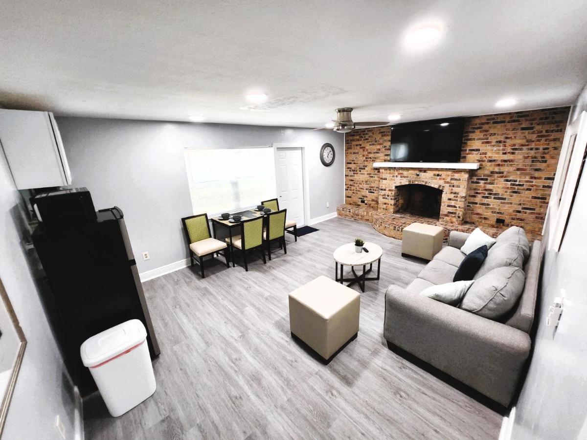 Cheerful Super Suite + 2 Queen + Sofa Bed Minutes From The Airport! Tampa Extérieur photo