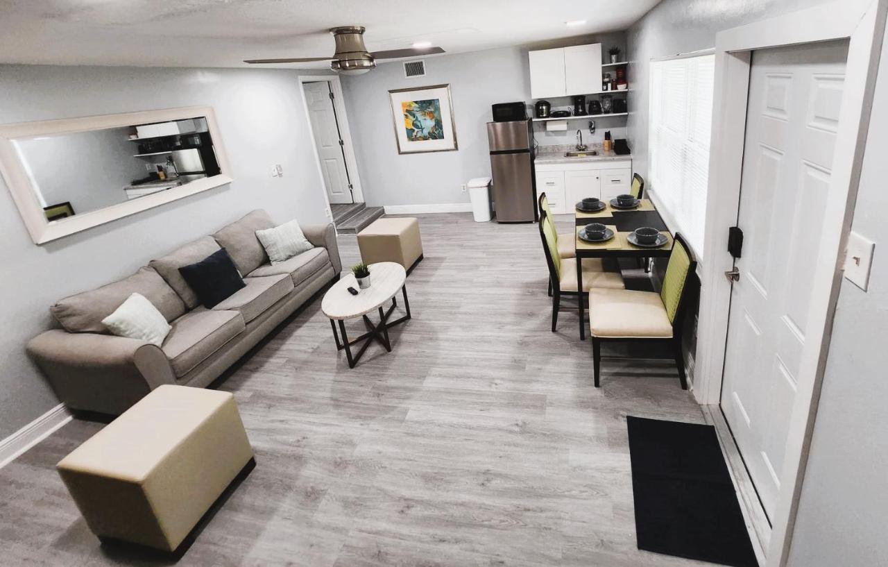 Cheerful Super Suite + 2 Queen + Sofa Bed Minutes From The Airport! Tampa Extérieur photo